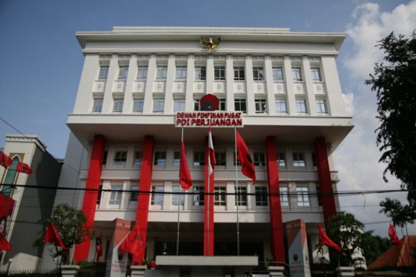 Marak Penipuan Uang Mahar, DPP PDIP Minta Kader Daerah Waspada.