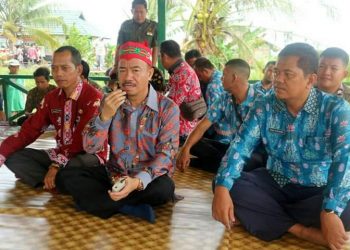 Bupati Seruyan : Kades Harus Awasi Kinerja Guru Dan Tenaga  Kesehatan Di Desa