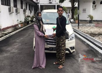 IPPNU Provinsi Kalteng Bantu Berikan Vitamin Untuk Para Relawan