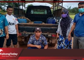 PT KIU Serahkan Bantuan Minyak Solar 400 Liter Untuk Desa Penda Durian dan Tanjung Bantur