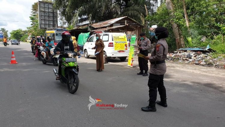 Binmas Polres Kotim Melakukan Operasi Aman Nusa II Penanganan Covid-19