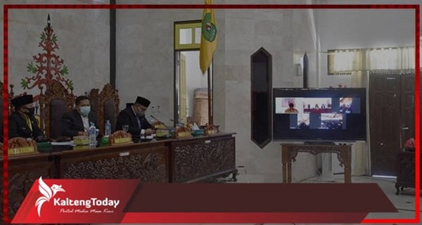 Bupati Kapuas Sampaikan Laporan LKPJ Tahun 2019