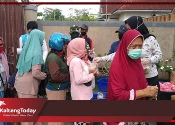 Kelurahan Mentawa Baru Hilir Berbagi Berbagi 500 Bungkus Nasi