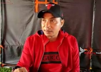 Menjadi 4 Orang