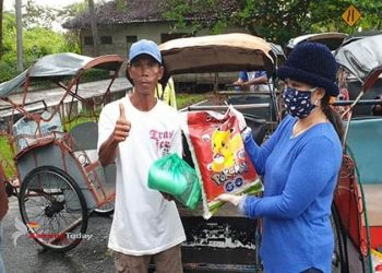 GBI Kapuas Membagikan Paket Sembako Kepada Warga Kurang Mampu