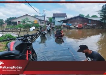 Warga Kuala Kuayan Yang Rumahnya Terendam Banjir Belum Dapat Bantuan