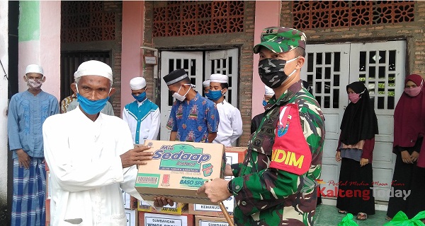 Damdim 1011 KLK Salurkan Sembako Kepada Anak Yatim Piatu