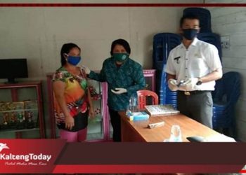 Pemerintah Kecamatan Timpah Blusukan Liat Pencegahan Covid-19 di Desa