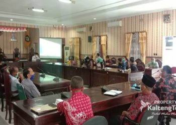 Masyarakat Tanya Kapan Pembagian Sembako, Anggota DPRD : Kami Bingung Jawabnya