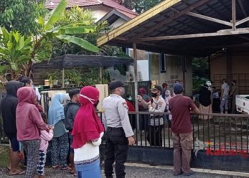 Antisipasi Kerumunan, Kapolsek Murung Kawal Penyaluran Bantuan Sosial Tunai
