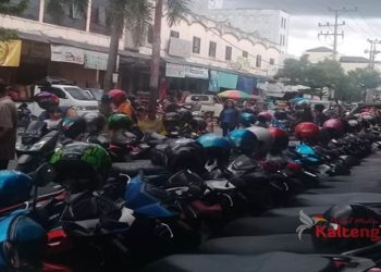 Warga Berjubel Di Swalayan, Bupati Kotim Minta Aturan Covid-19 di Taati