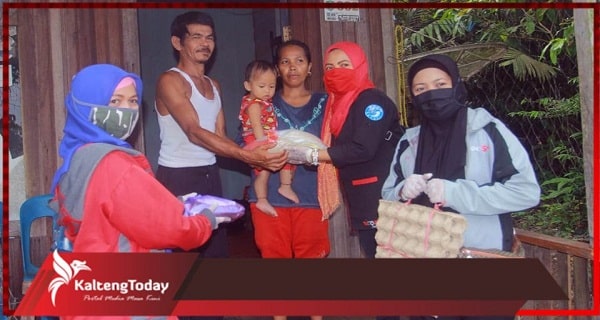 Boos Peduli Sampit Sudah Salurkan 1,5 Ton Beras dan 80 Paket Sembako