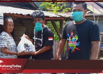 Pengurus Hatukep Itah Samandiai Bantu Masyarakat Terdampak Covid-19