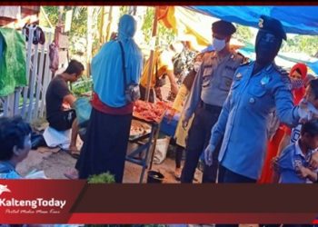 Edukasi Masyarakat Soal Covid-19, Polisi Blusukan ke Pasar