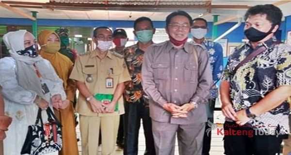 Fraksi NasDem Bantu Dana Awal Pembangunan Jalan Desa
