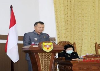 Bupati Gumas Sampaikan Jawaban Terhadap Pandangan Umum Fraksi