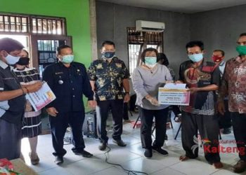 Wabup Gumas Minta Warga Tidak Mampu Harus Dapat Bansos