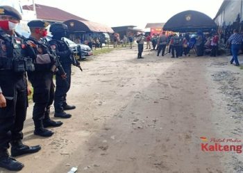 Polda Kalteng Gelar Rapid Test Massal di Pasar Rajawali