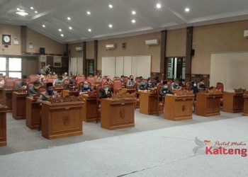 DPRD Kotim Gelar Paripurna Pandangan Akhir Fraksi Terhadap Ranperda Perampingan OPD