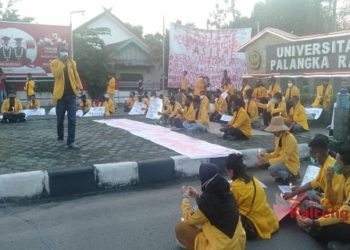 Mahasiswa Gelar Aksi Solidaritas Untuk 7 Aktivis Papua Yang Ditahan
