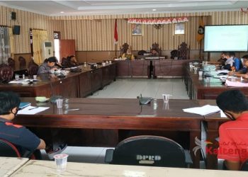 DPRD Kotim Bahas Peniadaan Papan Reklame Rokok