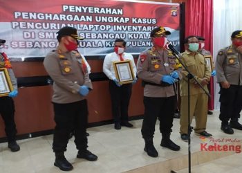 Berhasil Ungkap Pencurian 21 Laptop Milik Sekolah, Kapolda Beri Penghargaan Polres Pulang Pisau.