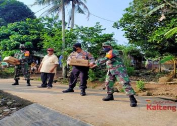 Alumni AKABRI 89 Serahkan Bantuan Sembako Bagi Warga Terdampak Covid-19