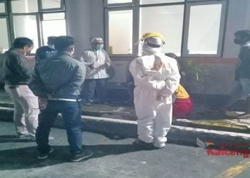 Sempat Ditentang Keluarga Karena Gunakan Protokol Covid 19, Akhirnya Jenazah Pasien PDP Dimakamkan di TPU Km 12 Tjilik Riwut