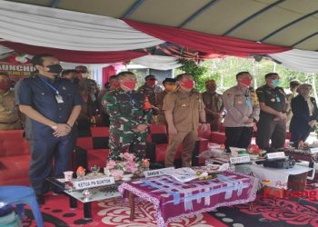 Bupati Barsel Hadiri Kegiatan Lounching Desa Isen Mulang