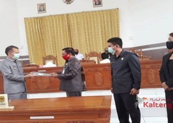 DPRD Gumas Sampaikan Hasil Pembahasan LPJ Bupati dan Raperda