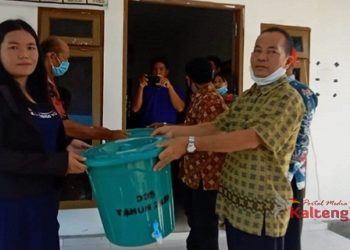 Pemdes Tumbang Empas Bagikan Tempat Cuci Tangan Ke Rumah Ibadah Dan Sekolah