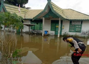 Banjir Di Kecamatan Danau Seluluk Juga Genangi Fasilitas Layanan Publik