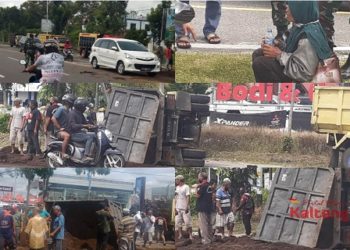 Gara-Gara Hindari Pengendara Motor, Sebuah Truk Terbalik di Depan Dealer Jalan Tjilik Riwut