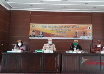 Bupati dan Wabup Gumas Hadiri Raker Pengurus DAD