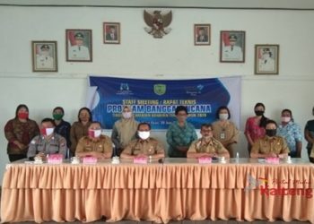 DP3AP2KB Pulang Pisau Gelar Staff Meeting di Kahayan Tengah