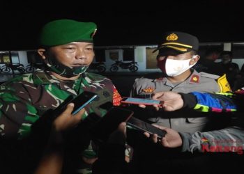 Diduga Terjadi Peningkatan Covid-19, Aparat di Barsel Lakukan Penyemprotan Disinfektan
