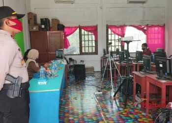 Kapolsek Berikan Penyuluhan Soal Narkoba Dan Trafficking Peserta MPLS SMAN 1 Murung