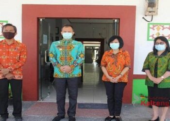 Bupati Gumas Serahkan Bantuan Obat Herbal dari Gubernur Kalteng