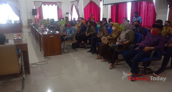 Membahas Penanganan Covid-19, DPRD dari Kalsel ini Kunjungi DPRD Barsel
