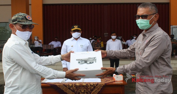 Komitmen Cegah Karhutla, Best Agro Sumbang 3 Unit Drone