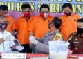 Iril Joy Tertunduk Saat Barbuk Sabunya Seberat 6,75 Gram Turut Dimusnahkan Polres Seruyan