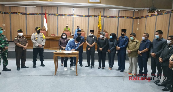 Sempat Tertunda Raperda Pertanggungjawaban APBD Kotim 2019 Akhirnya Disahkan
