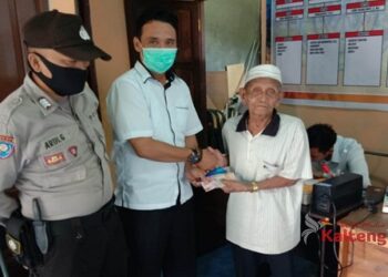 Bhabinkamtibmas Monitoring Penyaluran BLT-DD Tahap III Desa Bahaur Hilir