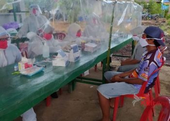 Ratusan Warga Desa Gadabung dan Desa Belanti Siam, Pulang Pisau Lakukan Rapid Test Massal