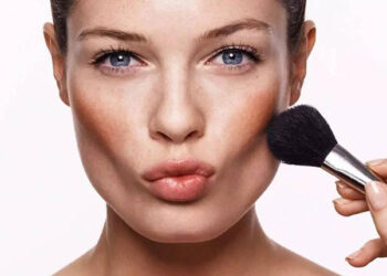 7 Langkah Tutorial Make Up Natural, Tampil Cantik dengan Mudah!