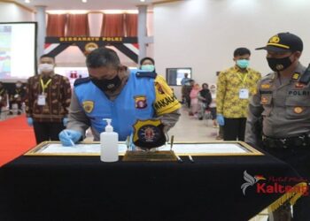 Wakapolda Kalteng Pimpin Penandatanganan Fakta Integritas Penerimaan Bintara Polri Tahun 2020