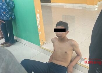 Mabuk Berat, ABG Ini Siram Bensin Ke Mobil dan Motor Milik Jema'ah Mesjid Jalan Badak