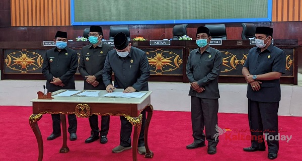 DPRD Bersama Pemda Mura Tetapkan APBD Perubahan 2020