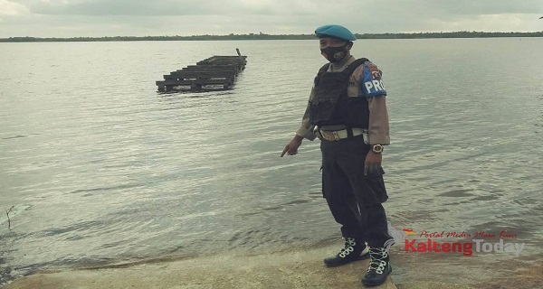 Polsek Danau Sembuluh Rutin Cek Kondisi Debit Air Di DAS
