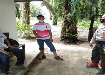 Polsek Seruyan Tengah Sambangi Petugas Pantau Api PT Tapian Nadenggan